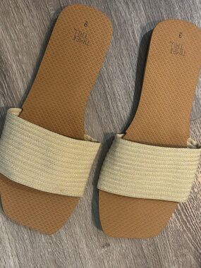 Time and Tru Cream Woven Slide Sandals